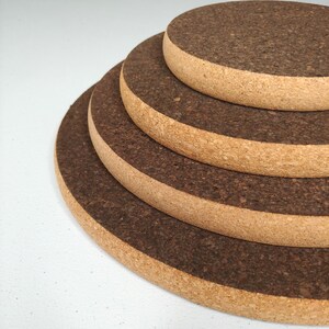 Only Small Hot Pads Round - Black Heartland Cork Trivet  - Cork Round Chunky Hot Pads - Natural Cork