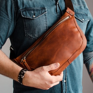 Personalized leather banana bag, custom mens gift, leather fanny pack, birthday gift, leather waist bag, leather sling bag, men hip bag