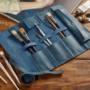 Cadeau gravé pour artiste, pochette pour pinceaux, sac pour kit de dessin, rouleau d'artiste en cuir, cadeau d'anniversaire pour femme, porte-pinceau