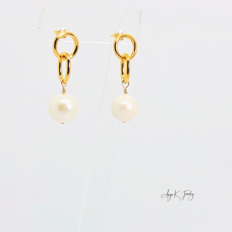 Pearl Earrings, White Baroque Pearl Earrings, Pearl Dangle Earrings, Bridal Earrings, Pearl Gold Vermeil Stud Earrings, One Of A Kind Gift immagine 5