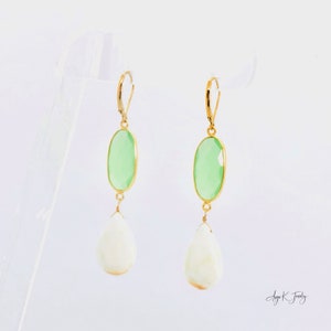 Witte opaal oorbellen, witte opaal en groene Chalcedoon 14KT goud gevulde oorbellen, grote bungelende drop oorbellen, edelsteen sieraden, cadeau voor haar afbeelding 4