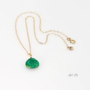 Collar de piedra preciosa esmeralda, collar colgante de gota relleno de oro esmeralda facetada de 14 KT, joyería de piedra de nacimiento de mayo, regalo para ella, regalo de joyería único imagen 6