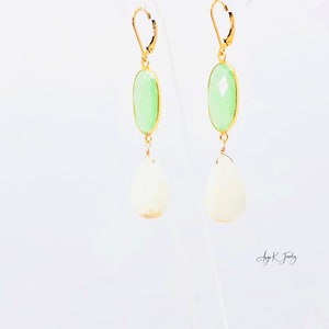 Witte opaal oorbellen, witte opaal en groene Chalcedoon 14KT goud gevulde oorbellen, grote bungelende drop oorbellen, edelsteen sieraden, cadeau voor haar afbeelding 3