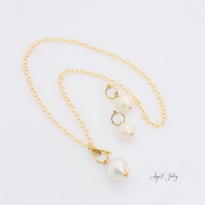 Boucles d'oreilles avec perles blanches, perles baroques blanches, or 14 carats rempli, boucles d'oreilles de tous les jours image 5