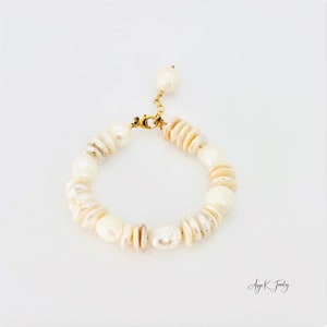 Bracelet de perles baroques, bracelet rempli d'or 14 carats de perles blanches naturelles, bijoux en perles, bijoux de pierre de naissance de juin, cadeau unique pour elle image 2