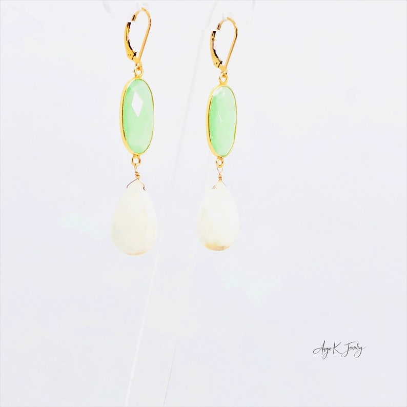 Witte opaal oorbellen, witte opaal en groene Chalcedoon 14KT goud gevulde oorbellen, grote bungelende drop oorbellen, edelsteen sieraden, cadeau voor haar afbeelding 7