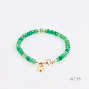 Emerald Bracelet, Emerald 14KT Gold Filled Sun Charm Bracelet, May Birthstone Jewelry, Gemstone Beaded Bracelet, Unique Jewelry Gift for Her immagine 4