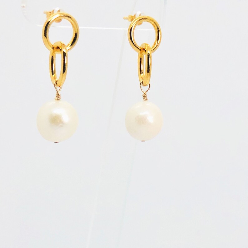 Pearl Earrings, White Baroque Pearl Earrings, Pearl Dangle Earrings, Bridal Earrings, Pearl Gold Vermeil Stud Earrings, One Of A Kind Gift immagine 1