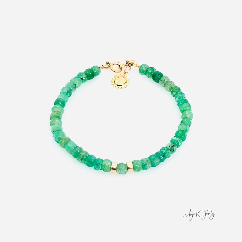 Emerald Bracelet, Emerald 14KT Gold Filled Sun Charm Bracelet, May Birthstone Jewelry, Gemstone Beaded Bracelet, Unique Jewelry Gift for Her 画像 7