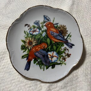 Vintage Tanager Birds and Floral Design 7 1/4-inch scalloped Japanese Collector Plate