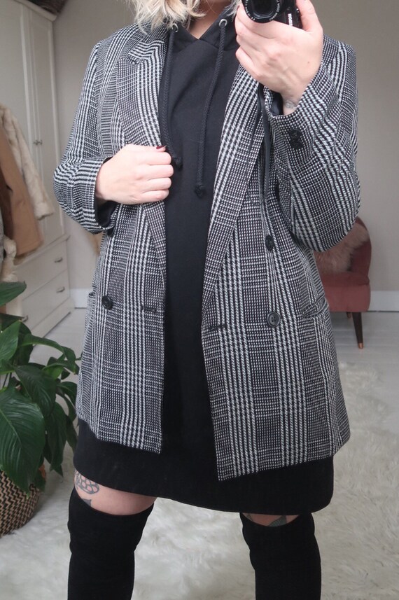 Vintage black and white dogtooth check double brea