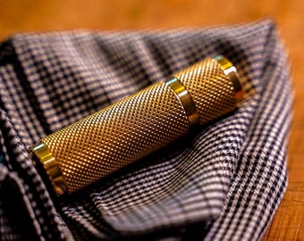 Glint M Brass – Encendedor de gasolina de latón macizo hecho a mano