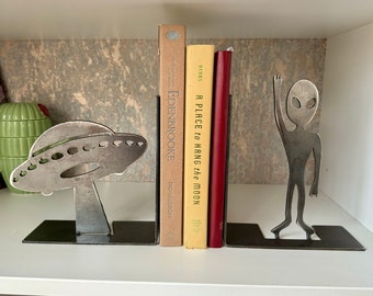 UFO and Alien Bookends