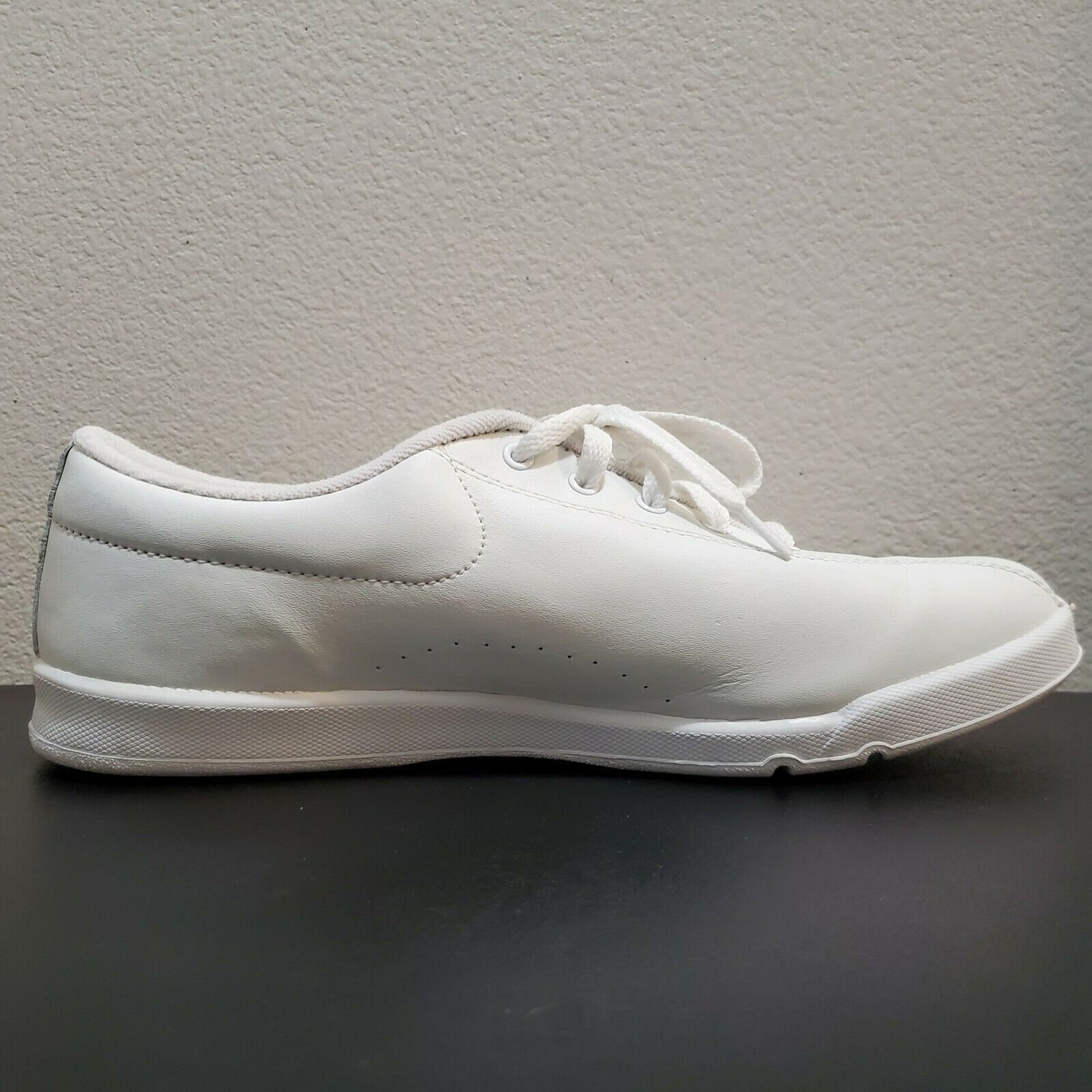 Vintage 1995 LA Gear Women's White Low Top Comfort Shoes | Etsy