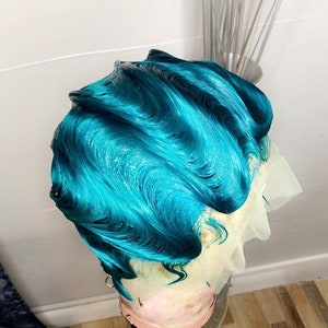 Trina 1920&#39;s Short Style Turquoise Finger Wave Wig|Vintage Style Custom Wig Cosplay Wig Short Cut Wig Brazilian Hair Finger Wave Clip