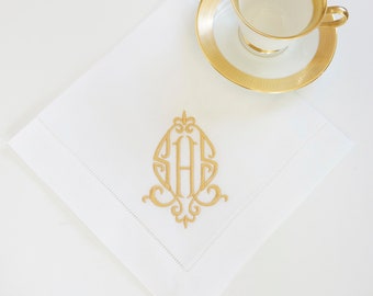 ELEGANT FONT Embroidered Monogrammed Napkins, Hand Towels and Linens, Custom Personalized Napkins, Personalized Wedding Napkins