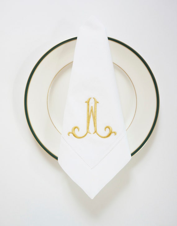 ELEGANT SINGLE INITIAL Embroidered Monogram, Monogrammed Cloth Napkins, Embroidered Custom Napkins, Towels and Linens, Wedding Napkins