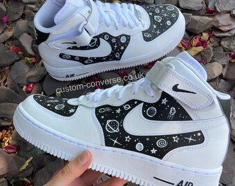 Astro Chalkboard Pintado a mano Nike Air Force 1 Mid Trainers | Etsy España