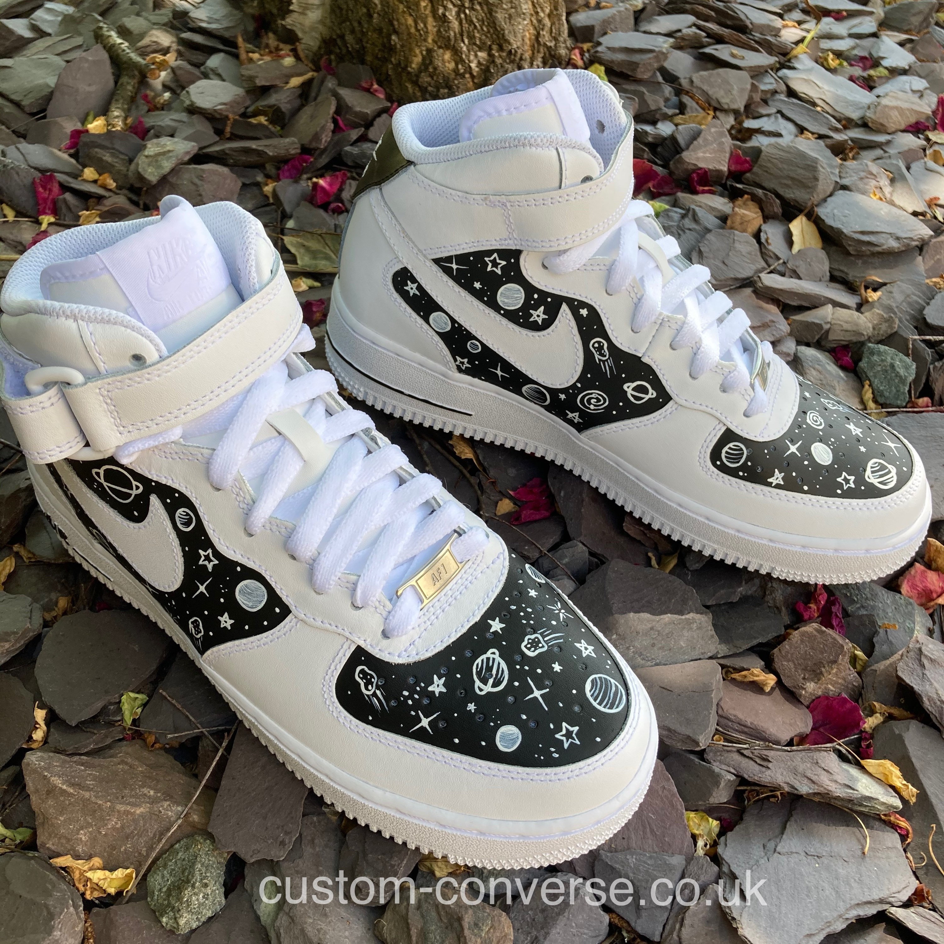 Astro Chalkboard Pintado a mano Nike Air Force 1 Mid Trainers | Etsy España