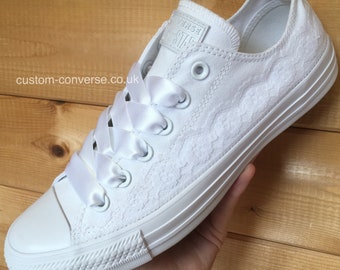 white lace converse