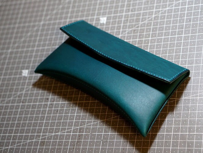 Making a Simple Leather Clutch 