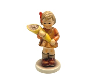 Hummel Goebel "A Sweet Offering" #549 Figurine TMK-7 Membership Year 1993/94
