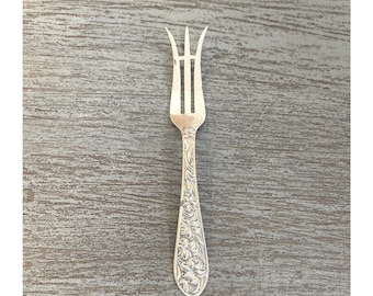 Frank M. Whiting Tiger Lily Sterling Silver Lemon Pickle Fork 4.75"  15g