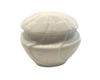 Belleek Pottery Ireland Trinket Box/Tea Caddy with Lid Green Mark 2001-2006