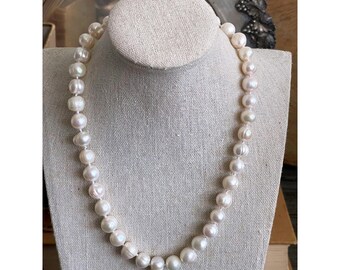 14K Gold Clasp Cultured Freshwater Pearl Knotted Baroque Necklace 18" 9.8mm