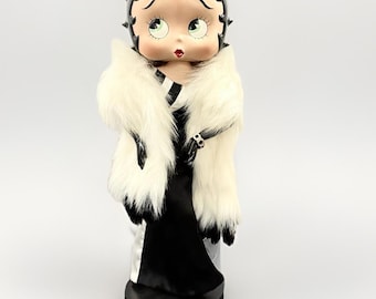 Genuine Betty Boop Porcelain Doll Shopping Spree, Betty Boop