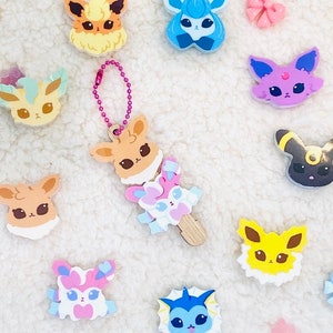 Customizable EEVEElution Charms Keychain