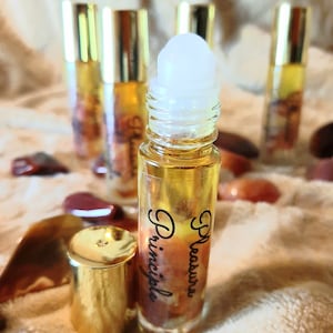 Sacral Chakra Balancing Oil with Carnelian and pure essential oil