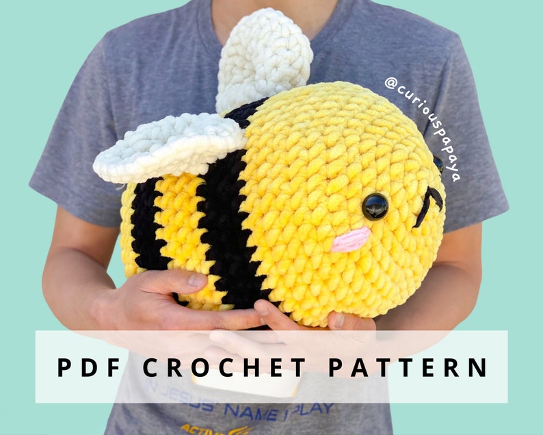 Giant Bee Crochet Pattern image 1