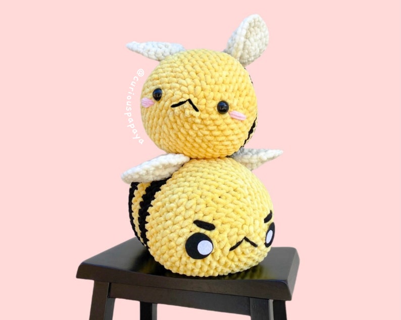 Giant Bee Crochet Pattern image 3