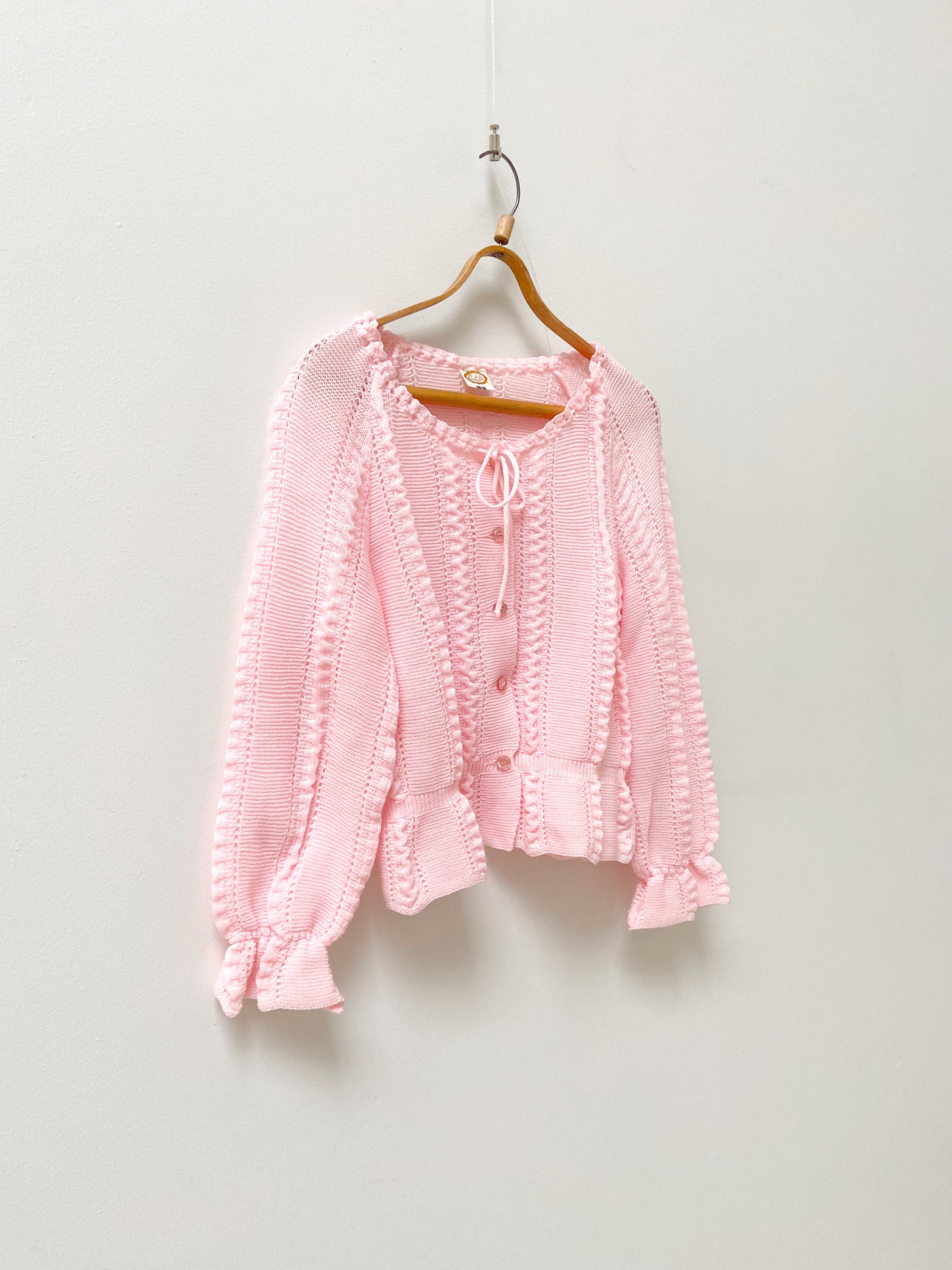Vintage 90’s pink knit cardigan 🪽