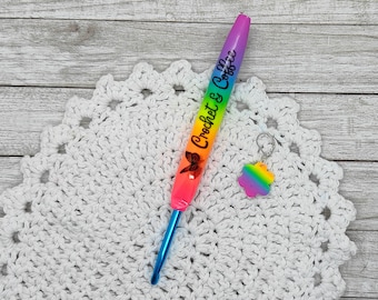 Personalized Polymer Clay Crochet Hook with Stitch Marker - Ergonomic Rainbow Handle