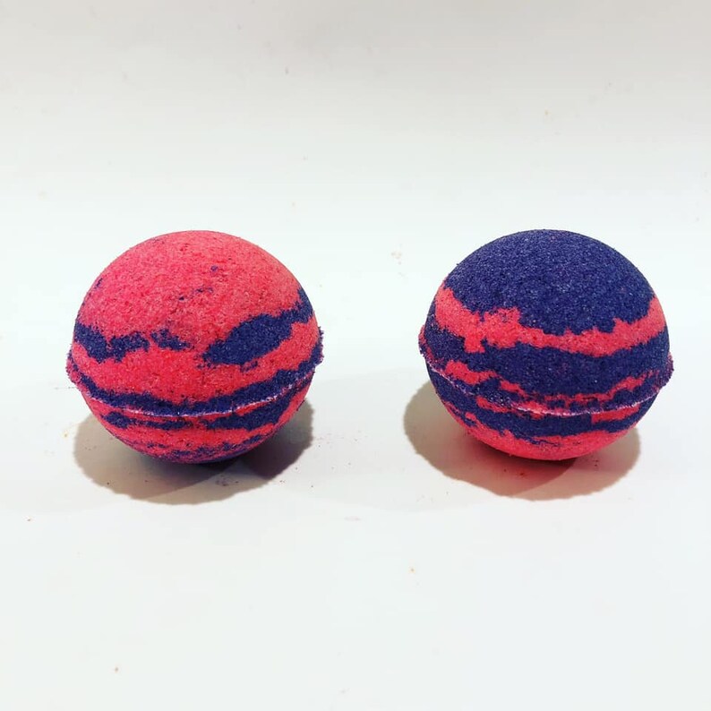 The Cheshire Cat Bath Bomb - Etsy