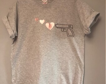 Womens Tee, Gun - Love