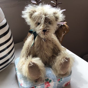 Les oursons en peluche faits main Newton Blonde