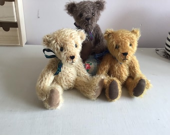 Die handgefertigten Teddybären „Sorbie“.