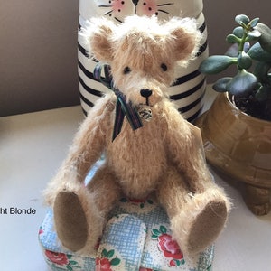 The Newton Handmade Teddy Bears light blonde