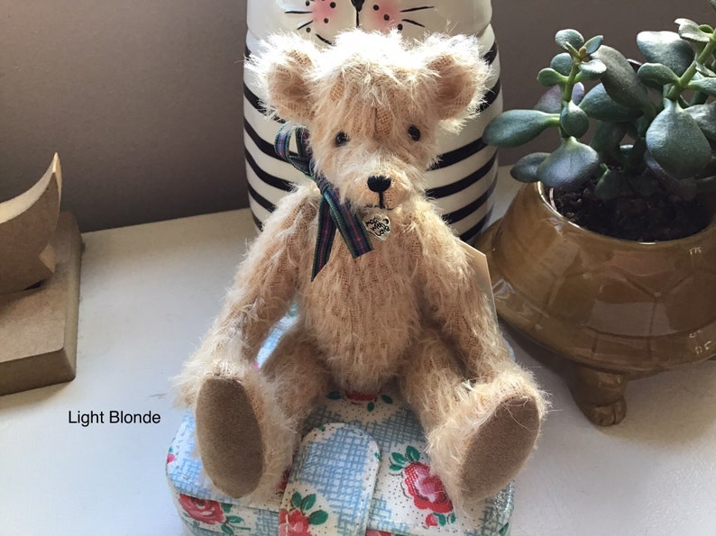 The Newton Handmade Teddy Bears light blonde