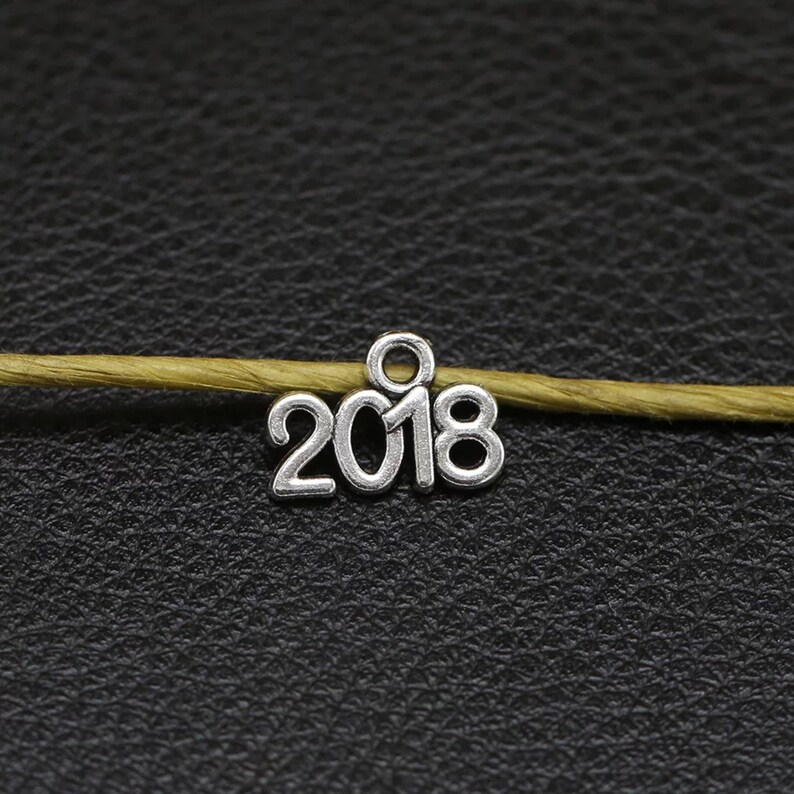 2018 \uff0c10pcs new year 2018 charms creative number zinc alloy ewelry Pendant Bracelet earring Celestial Best Friend Necklace Birthday Gift