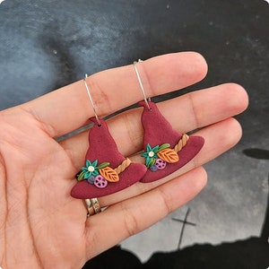 Orecchini cappello da strega/orecchini autunnali/orecchini di Halloween/orecchini fatti a mano/orecchini in argilla polimerica