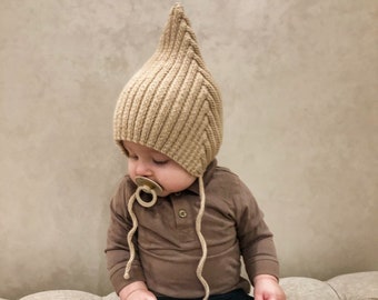 Beige Unisex Knitted Baby Pixie Hat, Pixie bonnet, Classic bonnet, Merino wool baby hat, Toddler pixie hat, Newborn photo prop hat