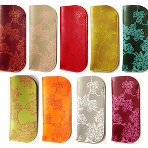 Étui Lunettes Cuir de Qualité Semi-rigide Imprimé Motif Floral pour femme Couleur et format au choix