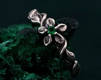 Handcrafted Silver Emerald Ring, Nature-Inspired Elvish Design, Unique Women's Twig Engagement Ring