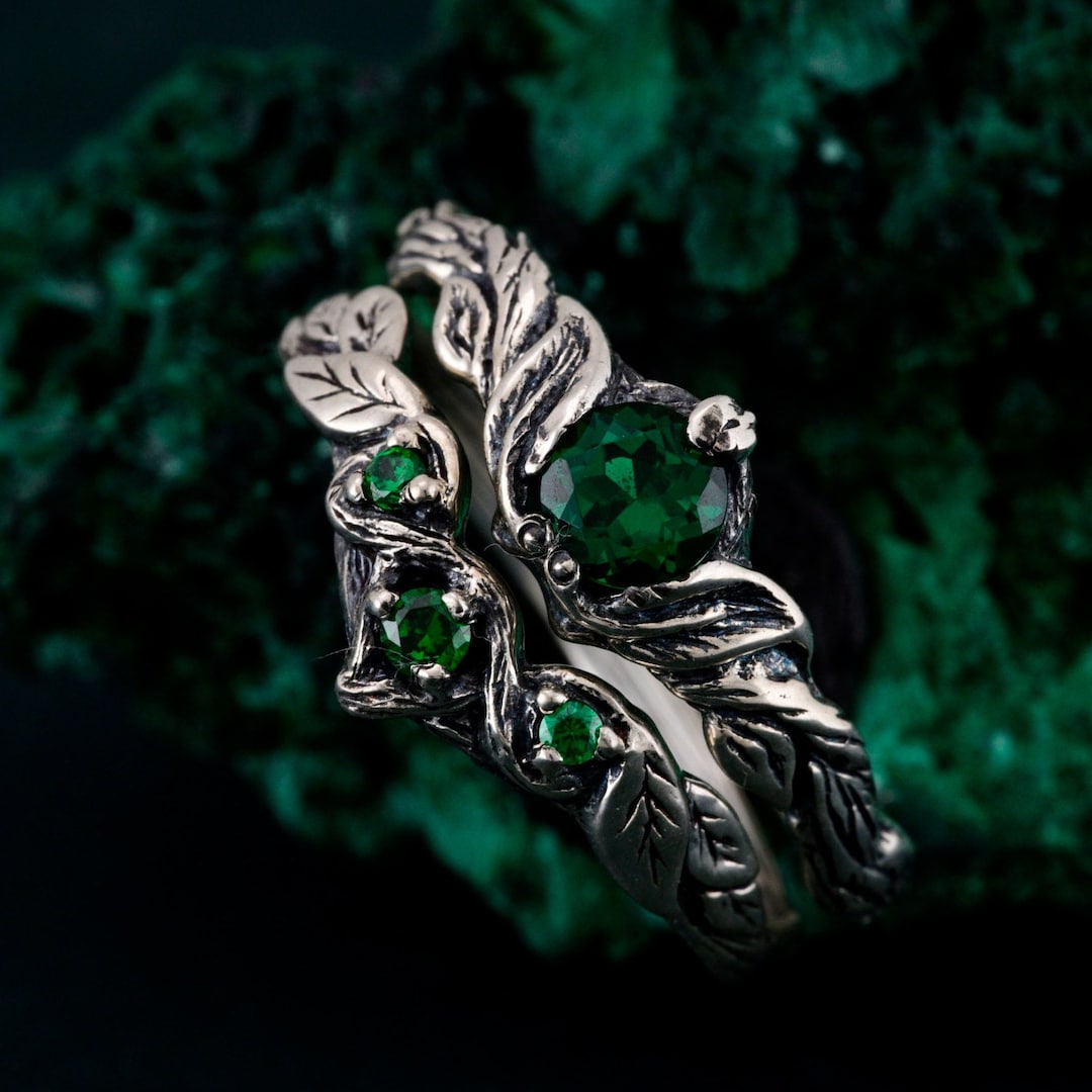 Emerald Silver Twig Ring, Forest-inspired Leaf Design