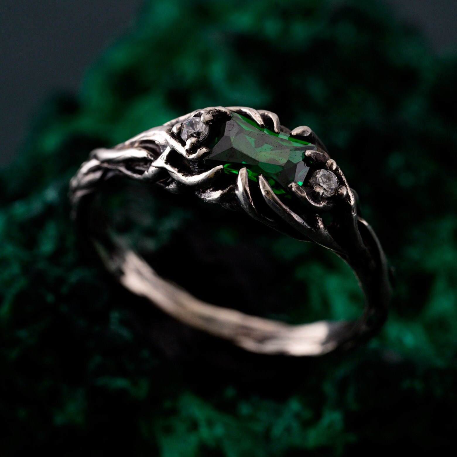 Emerald Elegant Leafy Wedding Band, Luxury Treeinspired Ring