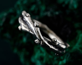 Handcrafted Silver Leaf Ring - Eco-Friendly, Nature Inspired, Unique Gothic Style Wedding Band